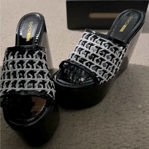 Sunset Lover Wedges - Black/White